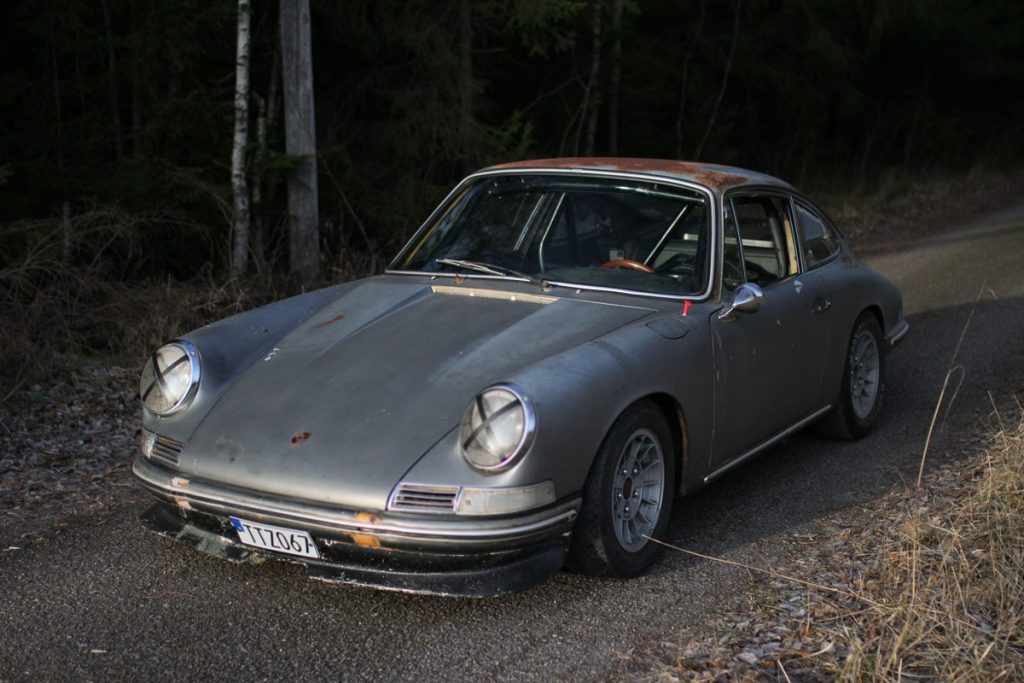 Rusty Porsche 912 