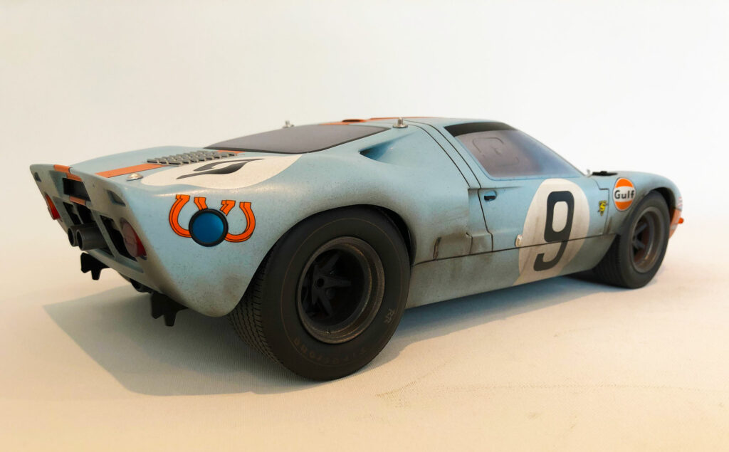  Ford-GT40-behind-CMR-model-LeMans-edition